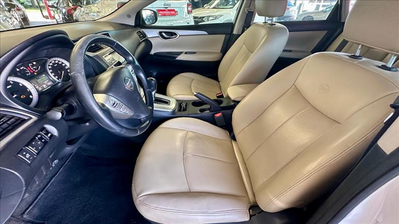 NISSAN SENTRA 2.0 SV 16V NISSAN SENTRA 2.0 SV 16V