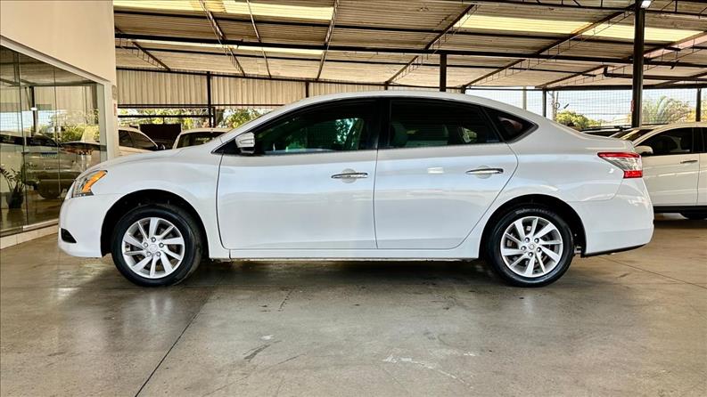 NISSAN SENTRA 2.0 SV 16V NISSAN SENTRA 2.0 SV 16V