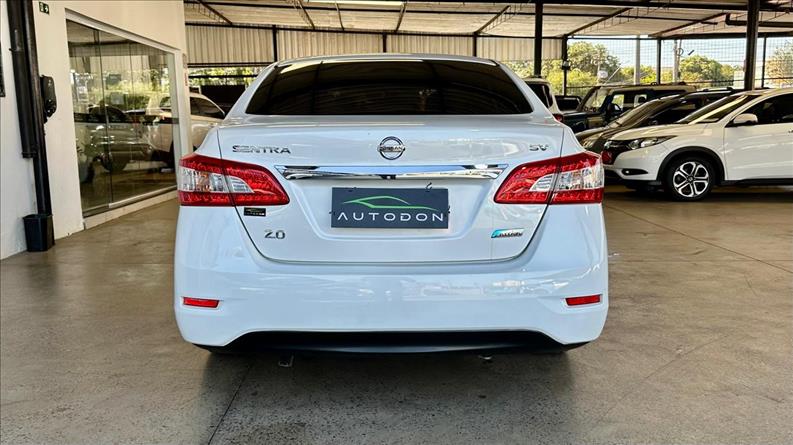 NISSAN SENTRA 2.0 SV 16V NISSAN SENTRA 2.0 SV 16V