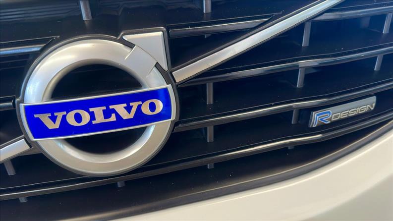 VOLVO XC60 2.0 T5 RD Turbo VOLVO XC60 2.0 T5 RD Turbo