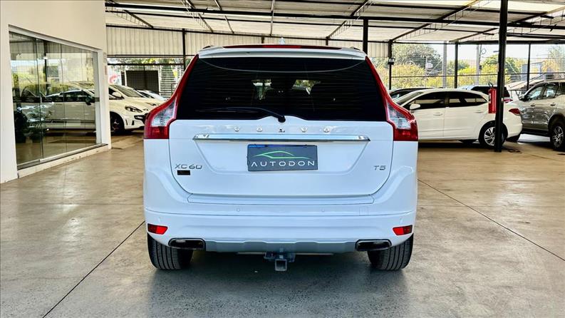 VOLVO XC60 2.0 T5 Dynamic FWD Turbo