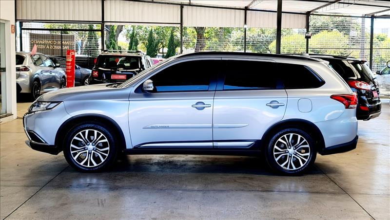 MITSUBISHI OUTLANDER 2.0 16V MITSUBISHI OUTLANDER 2.0 16V