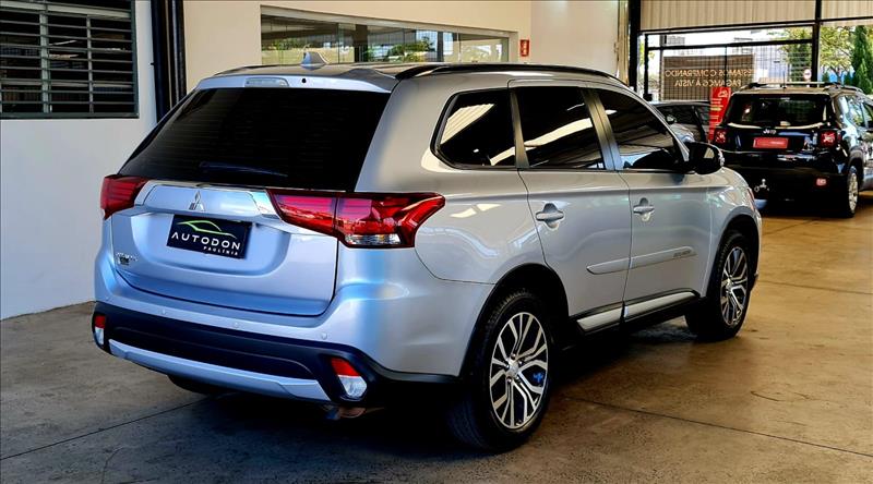 MITSUBISHI OUTLANDER 2.0 16V MITSUBISHI OUTLANDER 2.0 16V