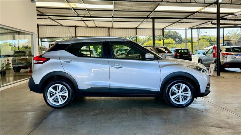 NISSAN KICKS 1.6 16vstart S Direct NISSAN KICKS 1.6 16vstart S Direct