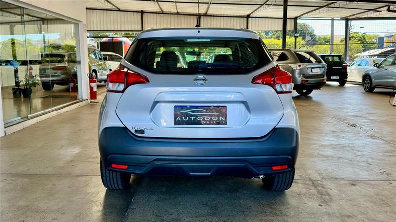 NISSAN KICKS 1.6 16vstart S Direct NISSAN KICKS 1.6 16vstart S Direct