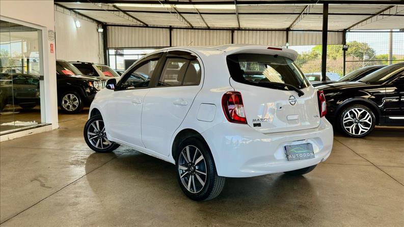 NISSAN MARCH 1.6 SL 16vstart NISSAN MARCH 1.6 SL 16vstart