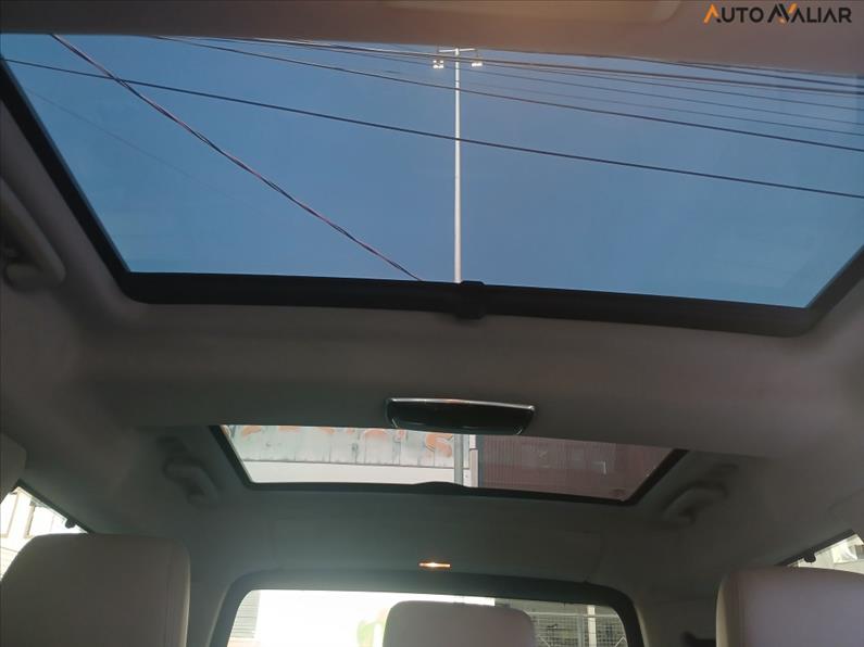 LAND ROVER DISCOVERY 4 3.0 HSE 4X4 V6 24V Bi-turbo LAND ROVER DISCOVERY 4 3.0 HSE 4X4 V6 24V Bi-turbo