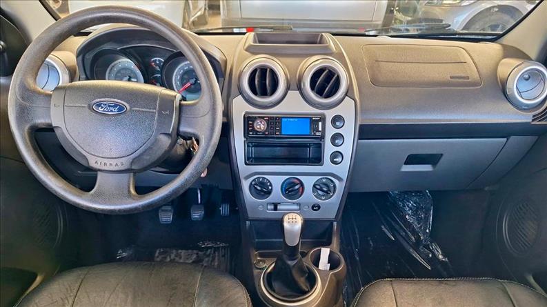 FORD FIESTA 1.6 Rocam SE 8V
