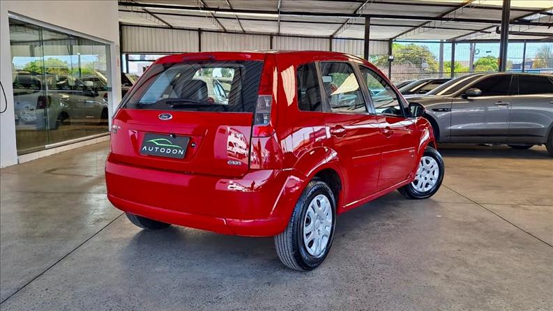 FORD FIESTA 1.6 Rocam SE 8V