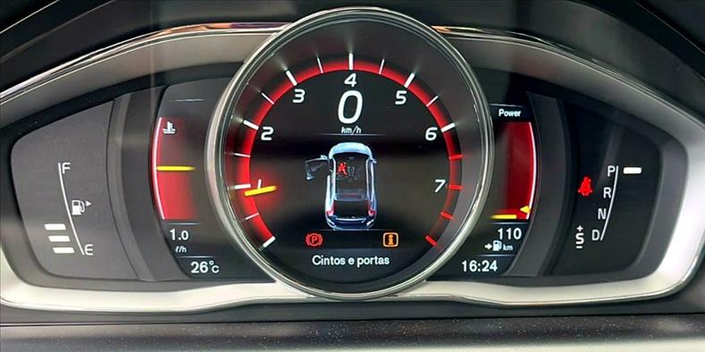 VOLVO XC60 2.0 T5 Momentum VOLVO XC60 2.0 T5 Momentum