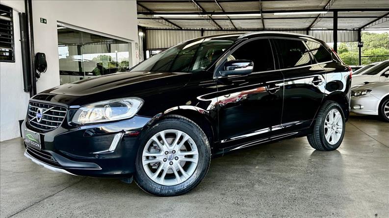 VOLVO XC60 2.0 T5 Momentum