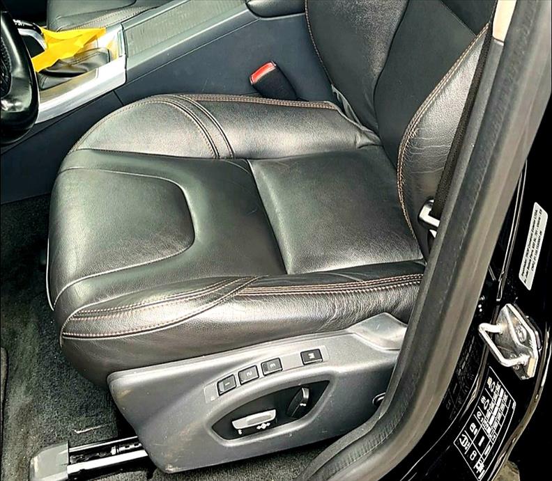 VOLVO XC60 2.0 T5 Momentum VOLVO XC60 2.0 T5 Momentum