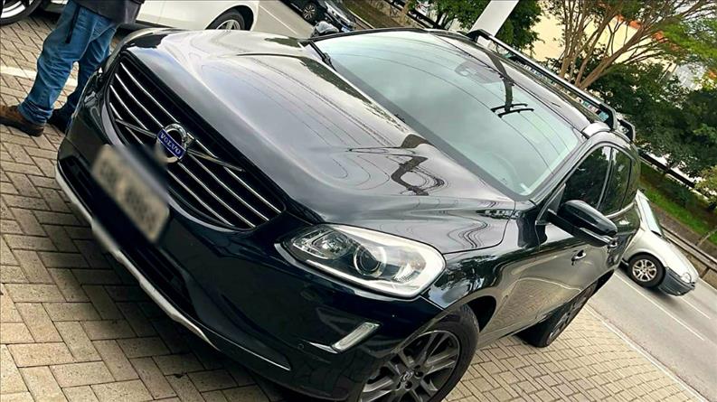 VOLVO XC60 2.0 T5 Momentum