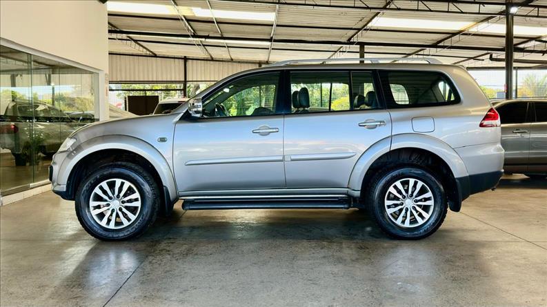 MITSUBISHI PAJERO 3.2 HPE 4X4 7 Lugares 16V Turbo Intercooler