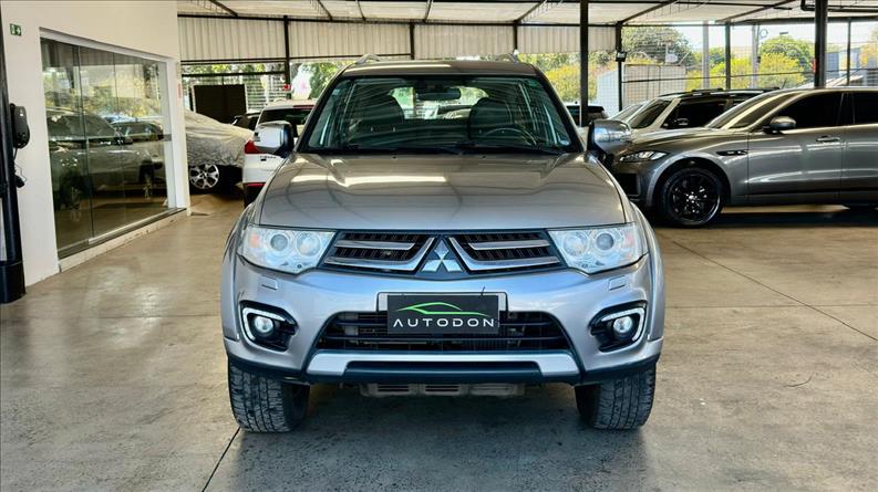 MITSUBISHI PAJERO 3.2 HPE 4X4 7 Lugares 16V Turbo Intercooler