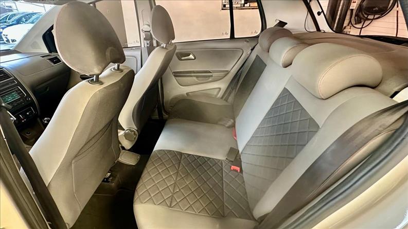 VOLKSWAGEN FOX 1.6 MSI Highline 16V