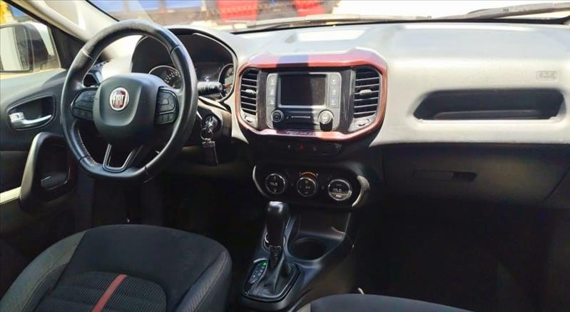 FIAT TORO 2.0 16V Turbo Freedom 4WD AT9 FIAT TORO 2.0 16V Turbo Freedom 4WD AT9