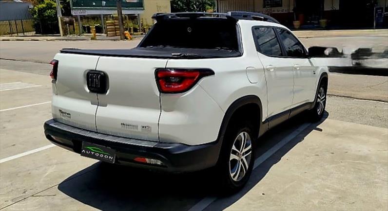 FIAT TORO 2.0 16V Turbo Freedom 4WD AT9 FIAT TORO 2.0 16V Turbo Freedom 4WD AT9