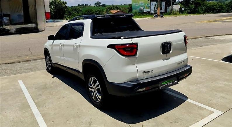 FIAT TORO 2.0 16V Turbo Freedom 4WD AT9 FIAT TORO 2.0 16V Turbo Freedom 4WD AT9