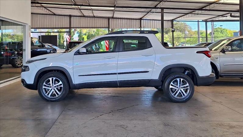 FIAT TORO 2.0 16V Turbo Freedom 4WD AT9 FIAT TORO 2.0 16V Turbo Freedom 4WD AT9