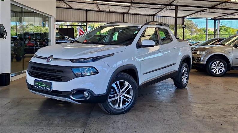 FIAT TORO 2.0 16V Turbo Freedom 4WD AT9 FIAT TORO 2.0 16V Turbo Freedom 4WD AT9