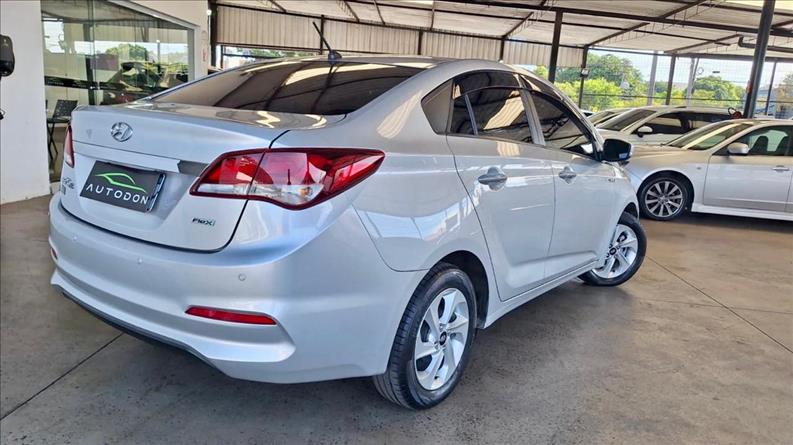 HYUNDAI HB20S 1.6 Comfort Style 16V HYUNDAI HB20S 1.6 Comfort Style 16V