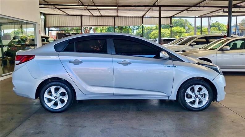 HYUNDAI HB20S 1.6 Comfort Style 16V HYUNDAI HB20S 1.6 Comfort Style 16V