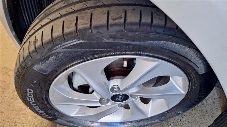 HYUNDAI HB20S 1.6 Comfort Style 16V HYUNDAI HB20S 1.6 Comfort Style 16V