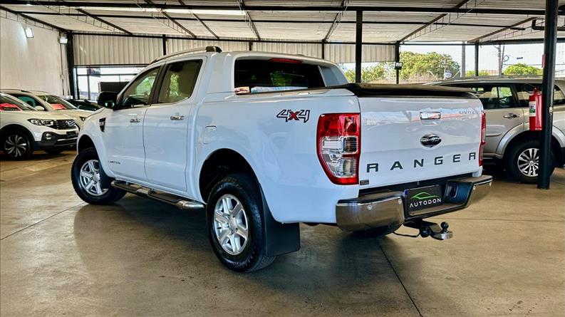 FORD RANGER 3.2 Limited 4X4 CD 20V FORD RANGER 3.2 Limited 4X4 CD 20V