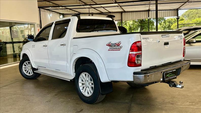 TOYOTA HILUX 3.0 SRV 4X4 CD 16V Turbo Intercooler