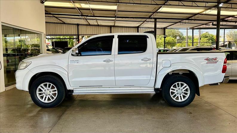 TOYOTA HILUX 3.0 SRV 4X4 CD 16V Turbo Intercooler