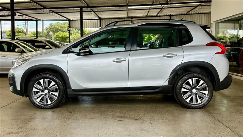 PEUGEOT 2008 1.6 16V Allure Pack PEUGEOT 2008 1.6 16V Allure Pack