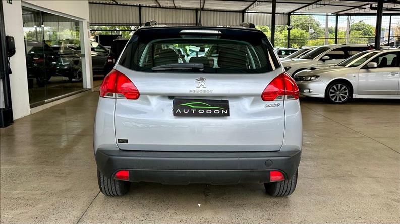 PEUGEOT 2008 1.6 16V Allure Pack PEUGEOT 2008 1.6 16V Allure Pack