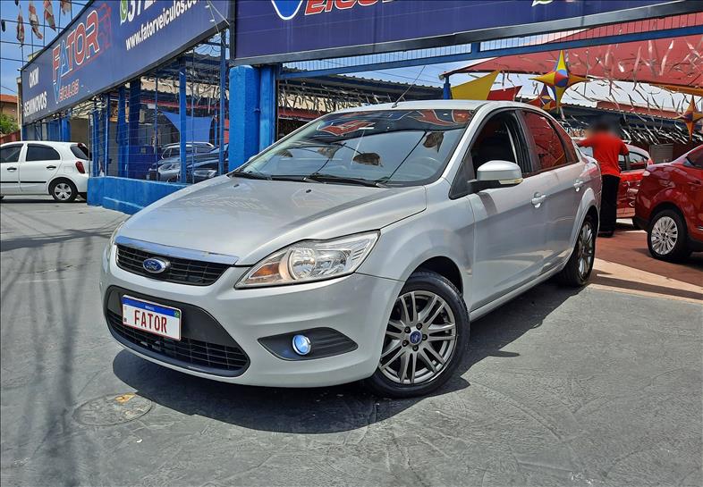 Carros usados FORD FOCUS 2.0 GLX SEDAN 16V FLEX 4P AUTOMATICO