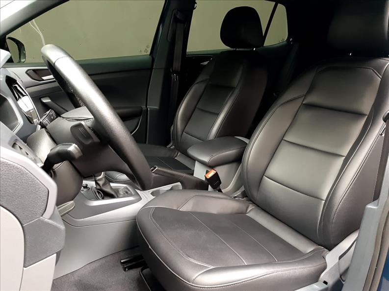 VW - Volkswagen-T-CROSS-1.4 250 TSI Highline