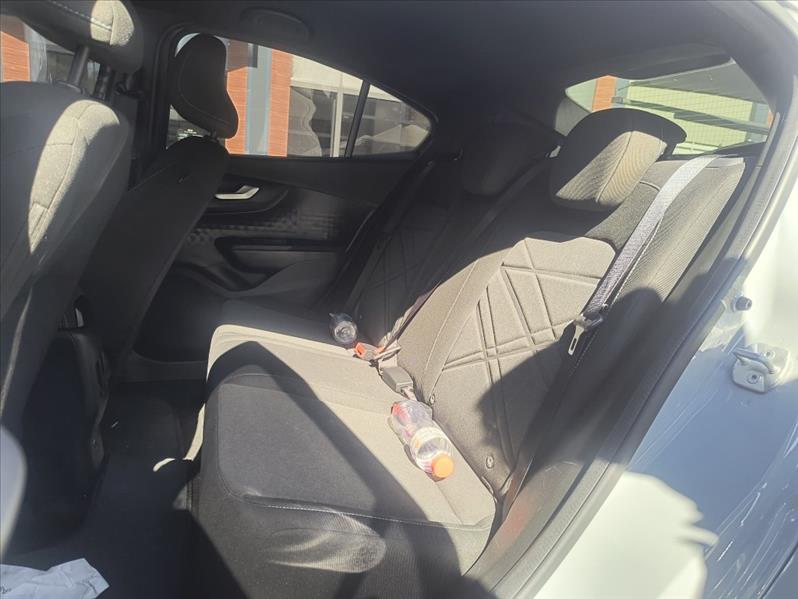 Fiat-FASTBACK-1.0 Turbo 200 Hybrid Audace
