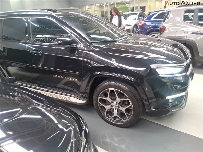 Jeep-COMMANDER-1.3 T270 Turbo Overland