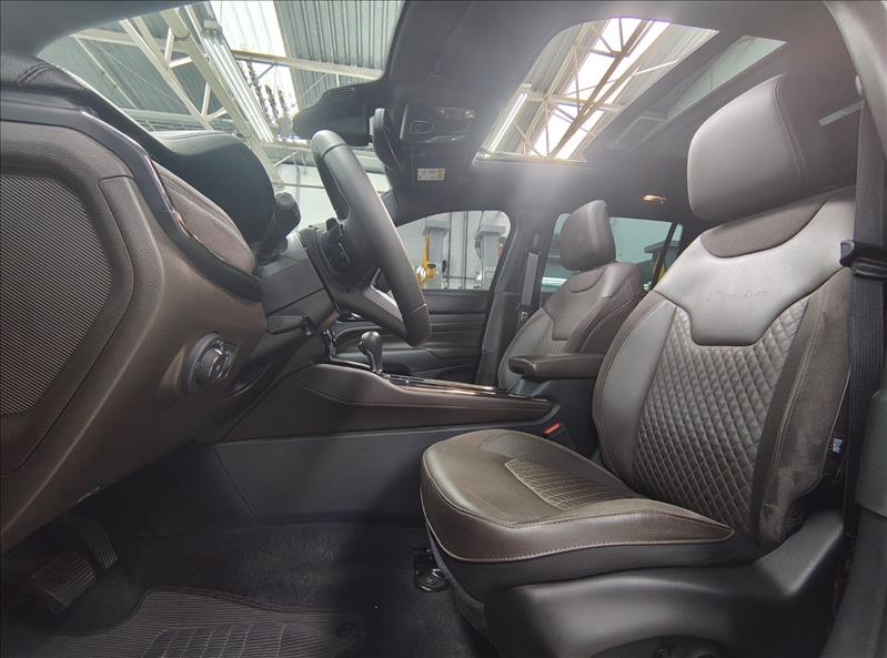 Jeep-COMMANDER-2.0 Td380 Turbo Overland