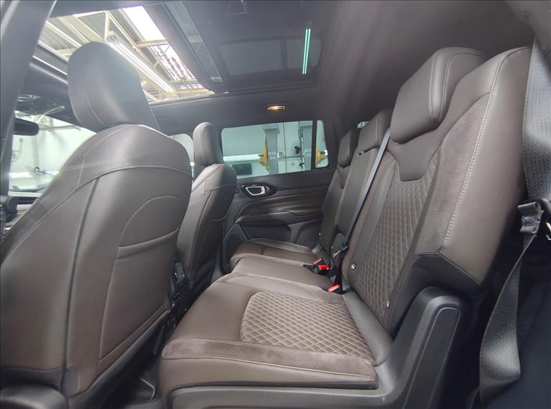 Jeep-COMMANDER-2.0 Td380 Turbo Overland