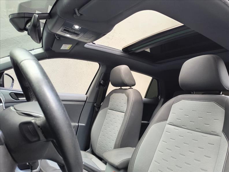 VW - Volkswagen-T-CROSS-1.0 200 TSI Comfortline