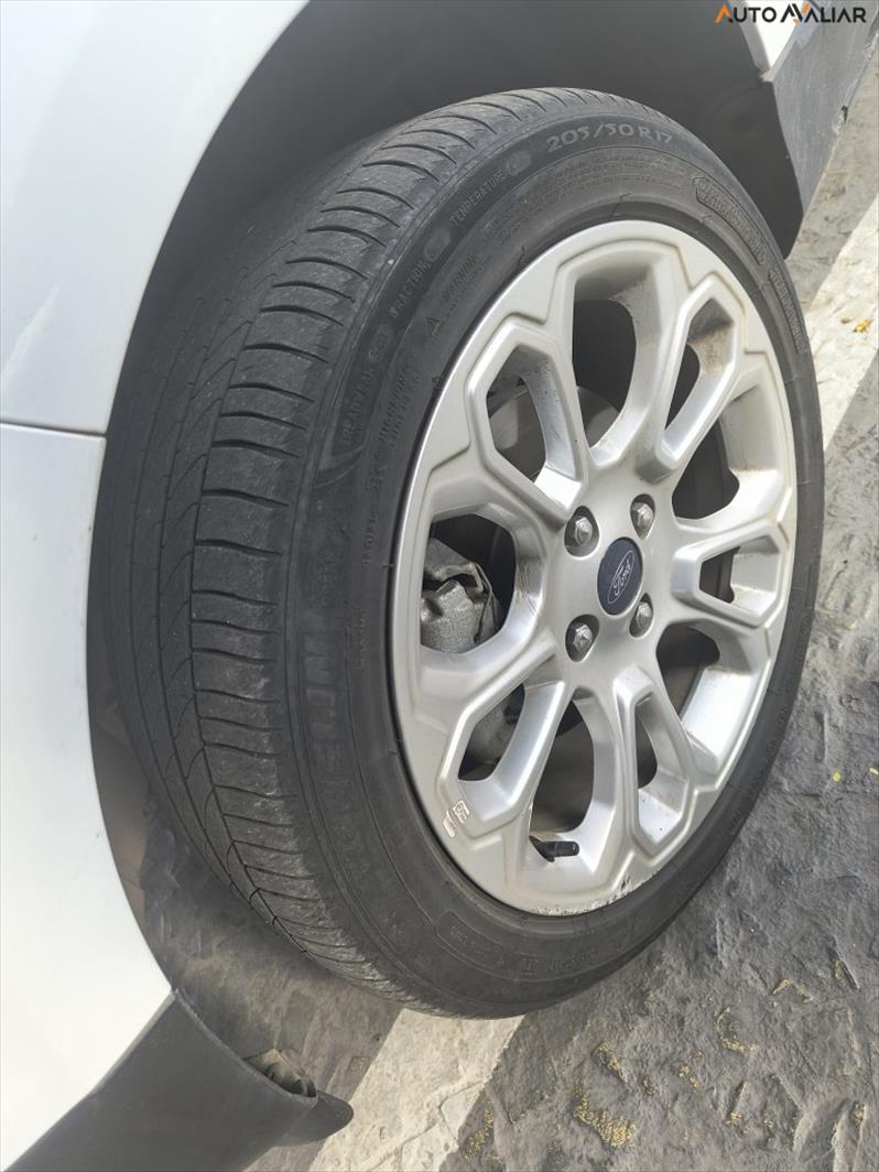 Ford-ECOSPORT-2.0 Direct Titanium