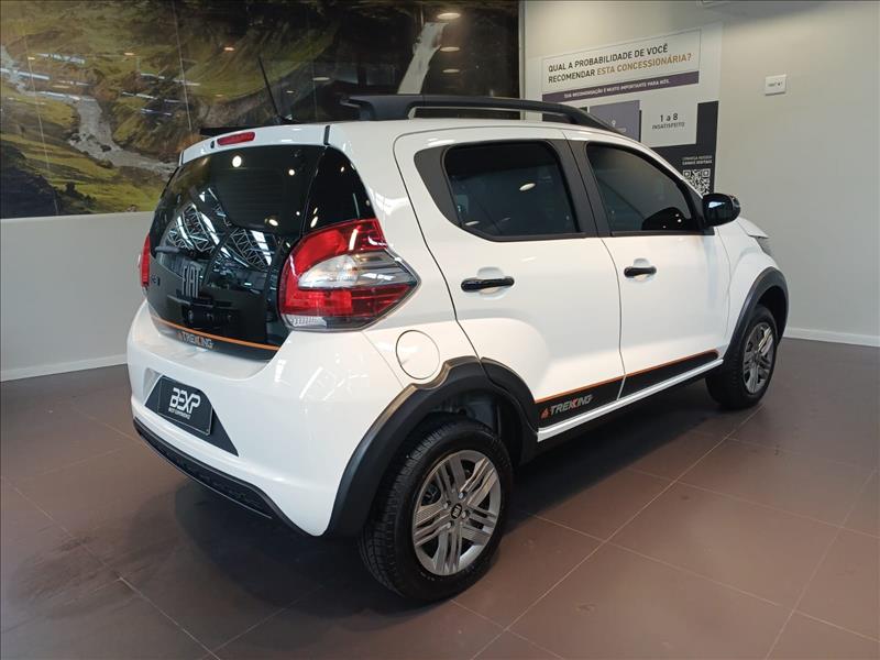 Fiat-MOBI-1.0 Firefly Trekking