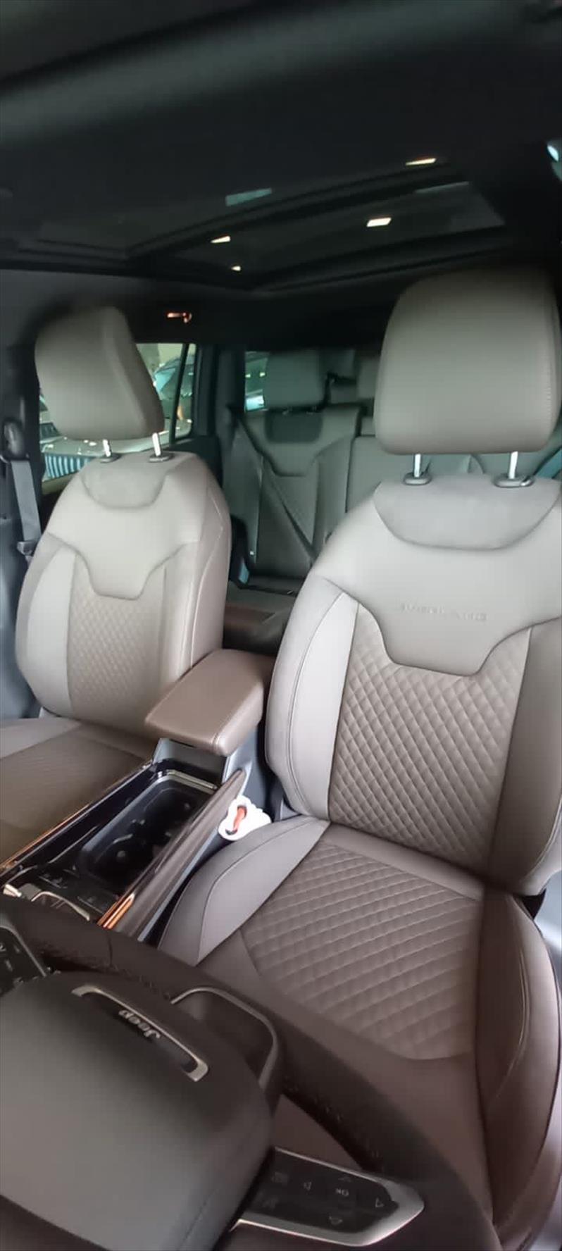 Jeep-COMMANDER-2.2 Turbo Overland