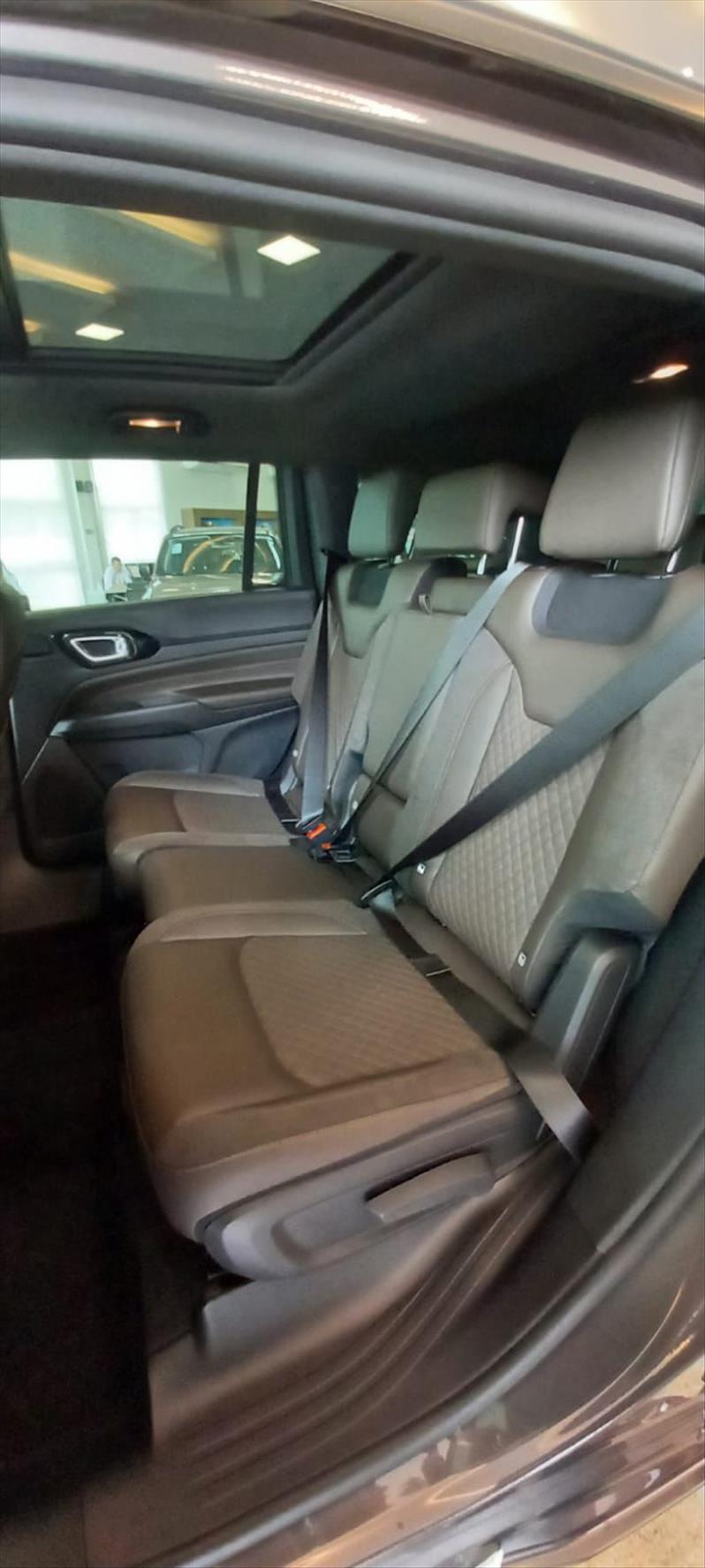 Jeep-COMMANDER-2.2 Turbo Overland