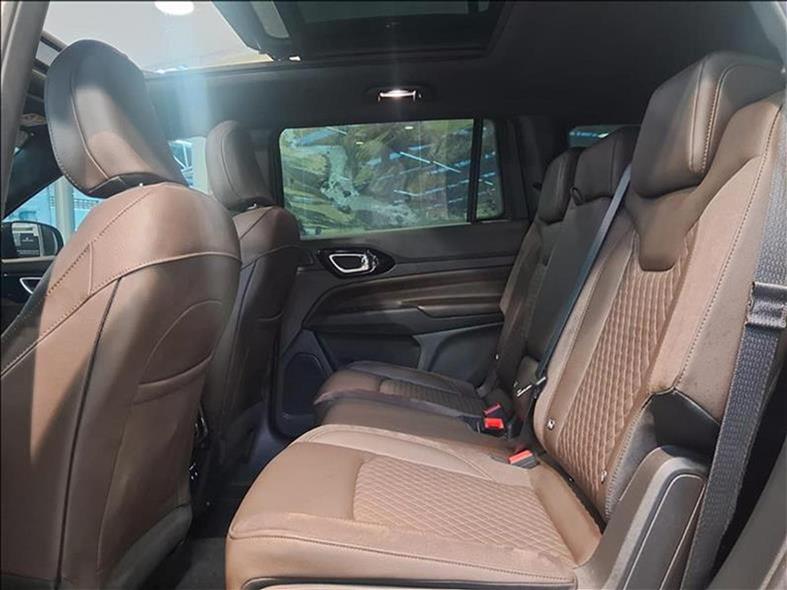 Jeep-COMMANDER-1.3 T270 Turbo Overland