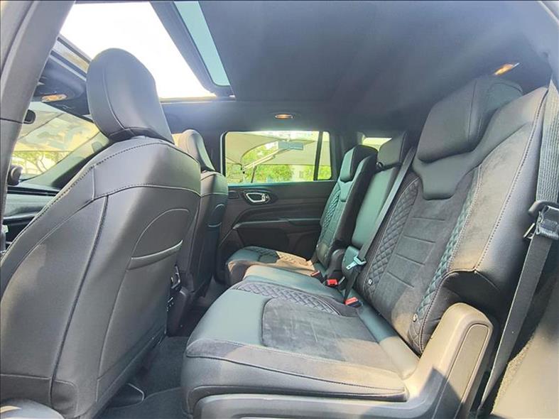 Jeep-COMMANDER-2.0 Hurricane 4 Turbo Blackhawk