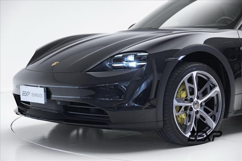 Porsche-TAYCAN-4 Cross Turismo
