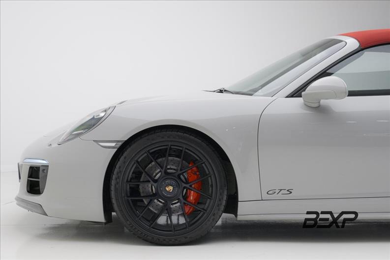 Porsche-911-3.0 24V H6 Targa 4 GTS PDK