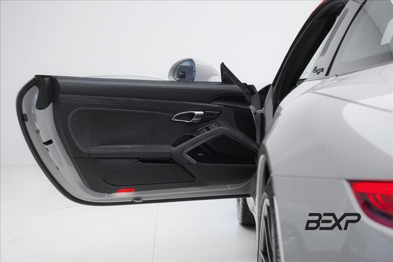 Porsche-911-3.0 24V H6 Targa 4 GTS PDK