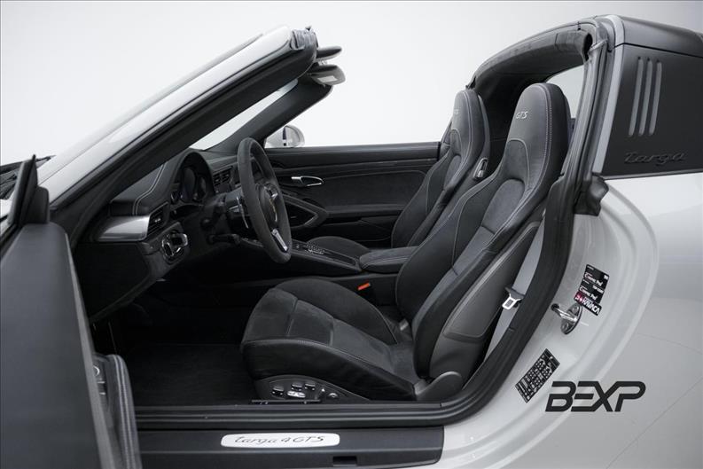 Porsche-911-3.0 24V H6 Targa 4 GTS PDK